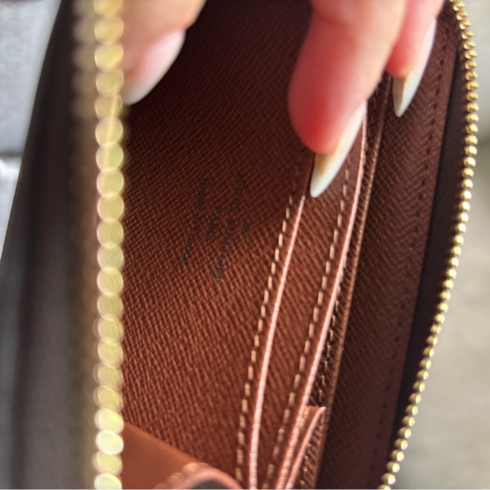 Louis Vuitton zippy coin purse - Picture 4 of 9